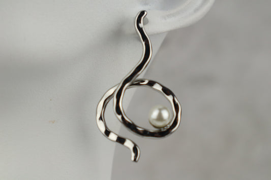 Σκουλαρίκι φίδι